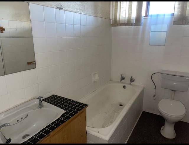 2 BEDROOM PROPERTY TO RENT IN VANDERBIJLPARK SW 5